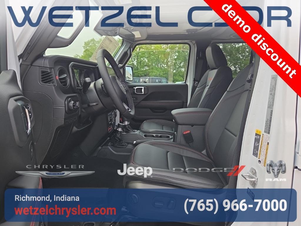 new 2025 Jeep Gladiator car, priced at $47,956
