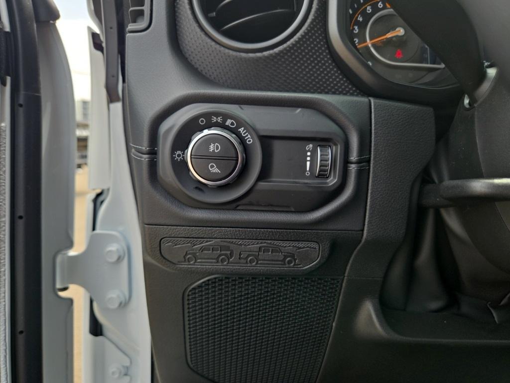 new 2025 Jeep Gladiator car, priced at $52,420