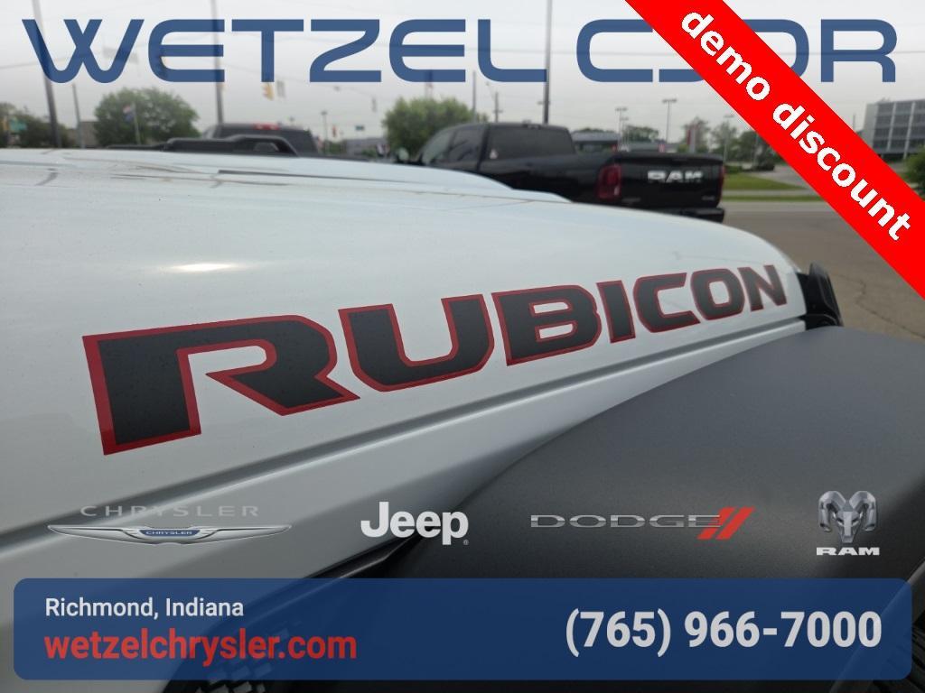 new 2025 Jeep Gladiator car, priced at $47,956