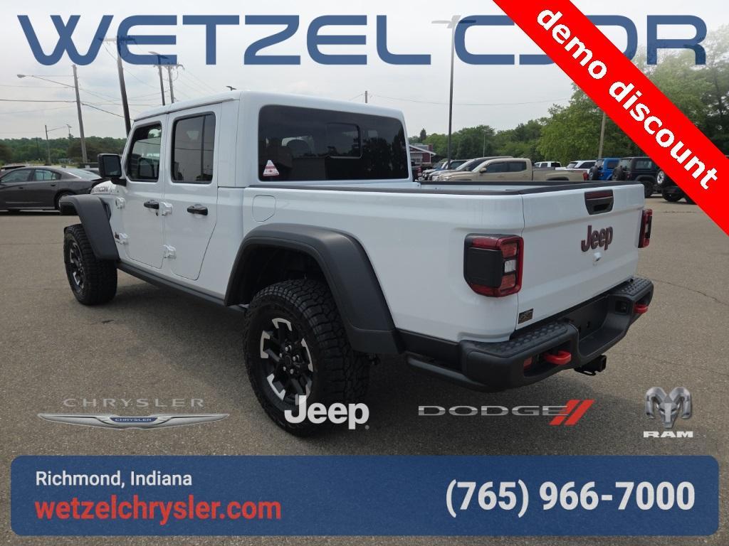 new 2025 Jeep Gladiator car, priced at $47,956