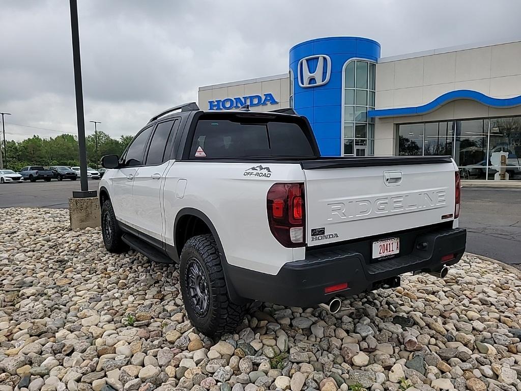 new 2025 Honda Ridgeline car, priced at $45,943