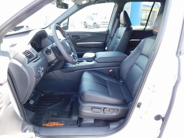 new 2025 Honda Ridgeline car, priced at $45,943