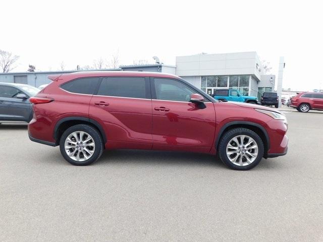 used 2020 Toyota Highlander car, priced at $29,999