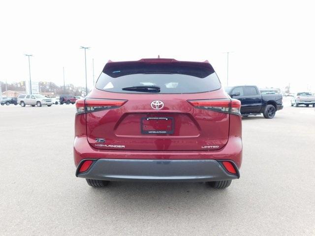 used 2020 Toyota Highlander car, priced at $29,999