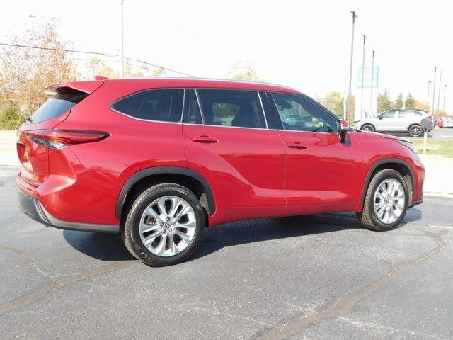 used 2020 Toyota Highlander car, priced at $31,910