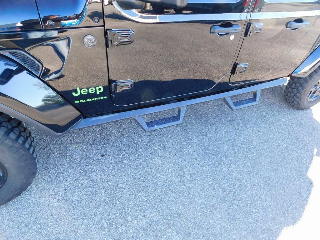 used 2023 Jeep Gladiator car, priced at $33,500