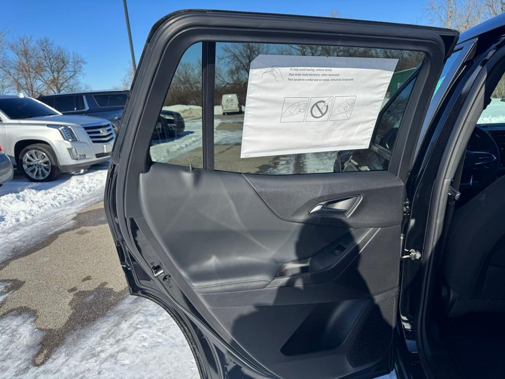 new 2025 Chevrolet Equinox car, priced at $30,887