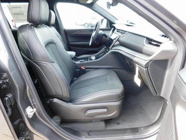new 2025 Jeep Grand Cherokee L car, priced at $48,695