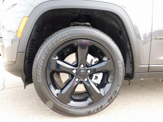 new 2025 Jeep Grand Cherokee L car, priced at $48,695