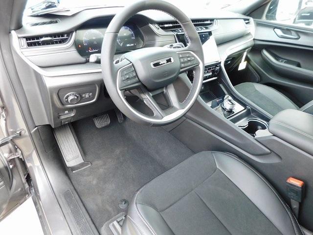 new 2025 Jeep Grand Cherokee L car, priced at $48,695