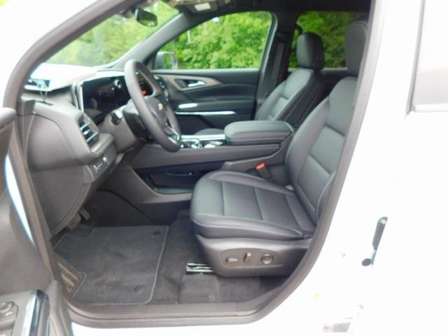 new 2025 Chevrolet Traverse car, priced at $43,195