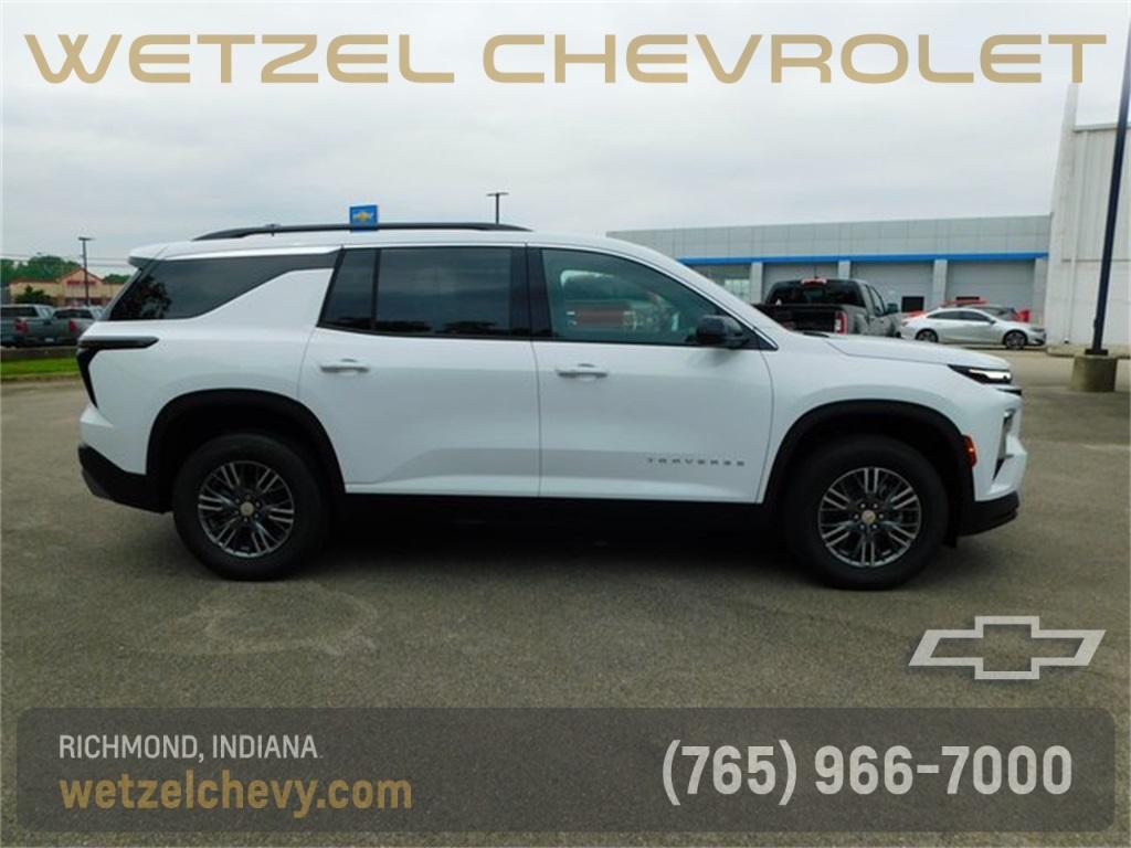 new 2025 Chevrolet Traverse car, priced at $43,195