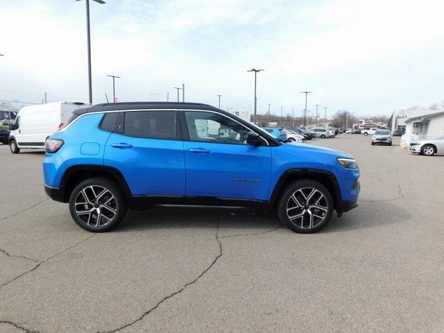 new 2025 Jeep Compass car, priced at $36,624
