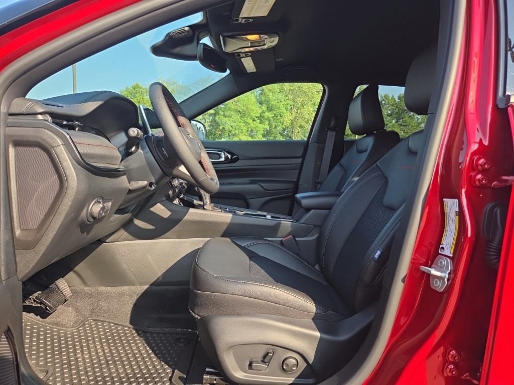 new 2025 Jeep Compass car, priced at $36,560