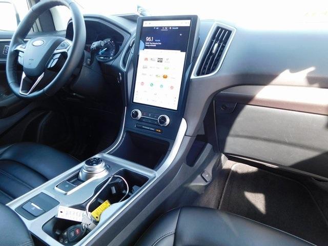 used 2024 Ford Edge car, priced at $27,000