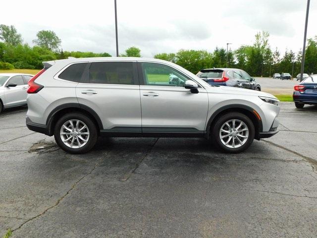 used 2025 Honda CR-V car, priced at $35,999