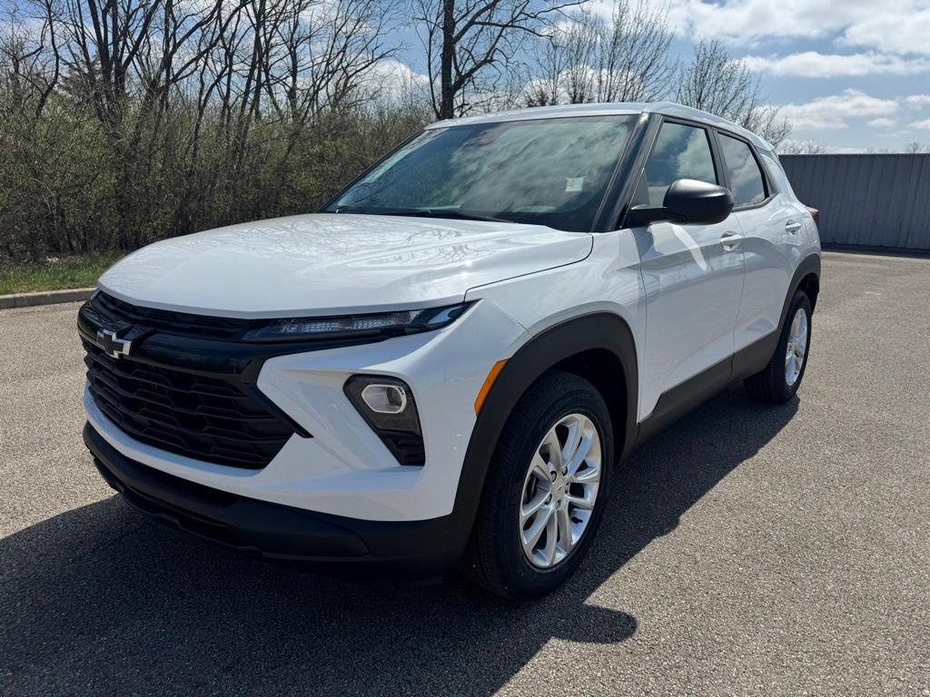new 2025 Chevrolet TrailBlazer car, priced at $25,825