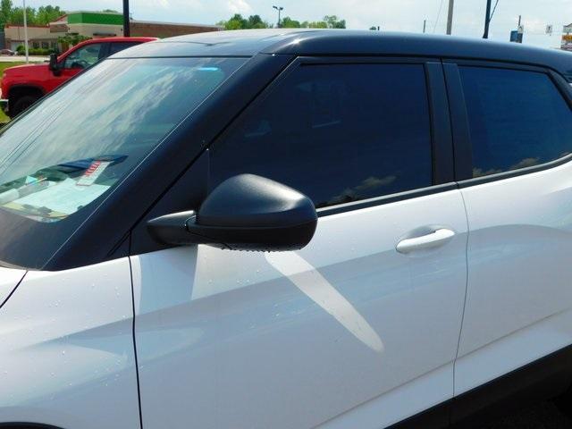 new 2025 Chevrolet TrailBlazer car, priced at $26,825