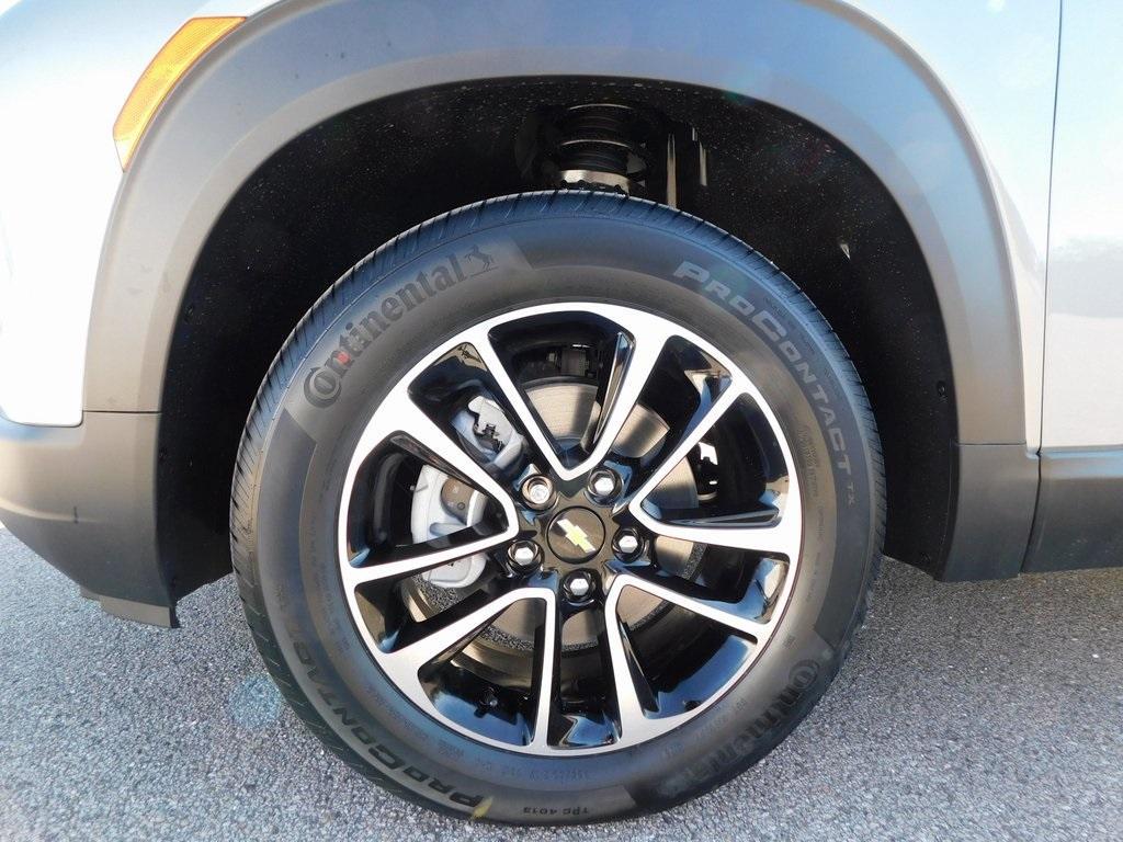 new 2025 Chevrolet TrailBlazer car, priced at $30,220