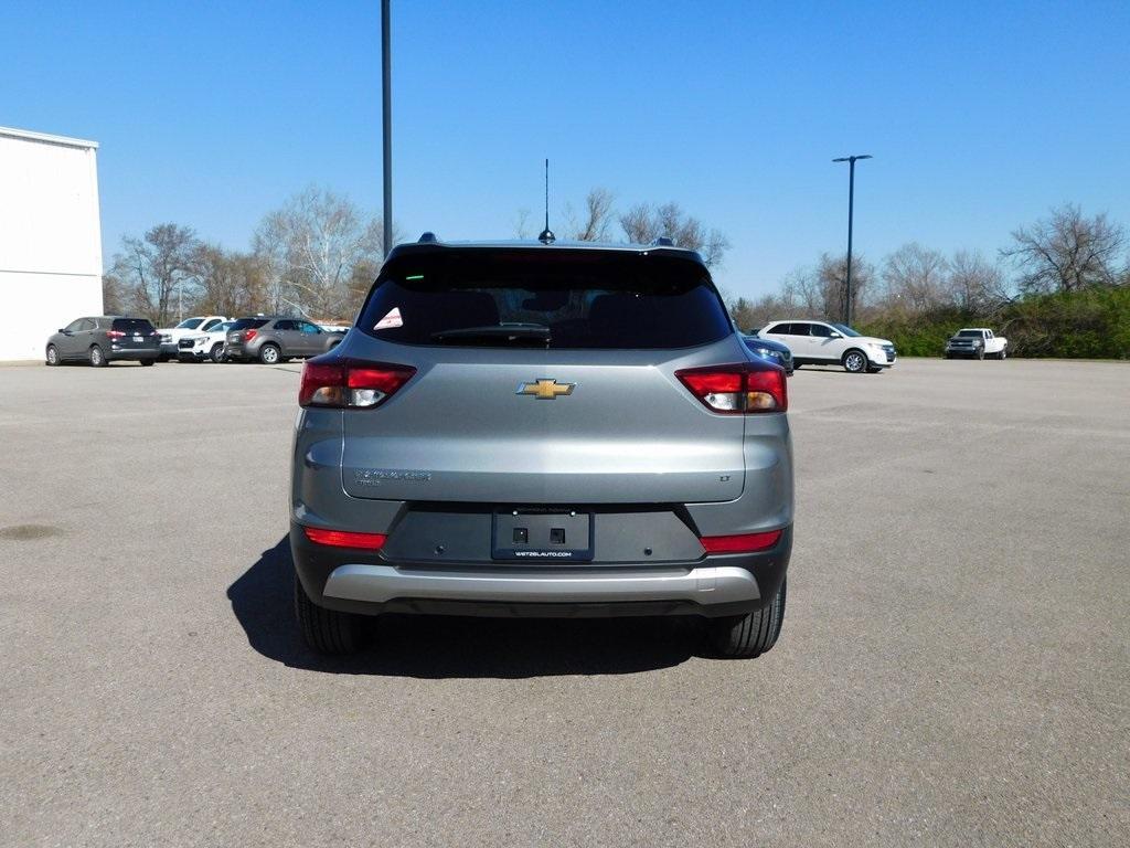 new 2025 Chevrolet TrailBlazer car, priced at $30,220