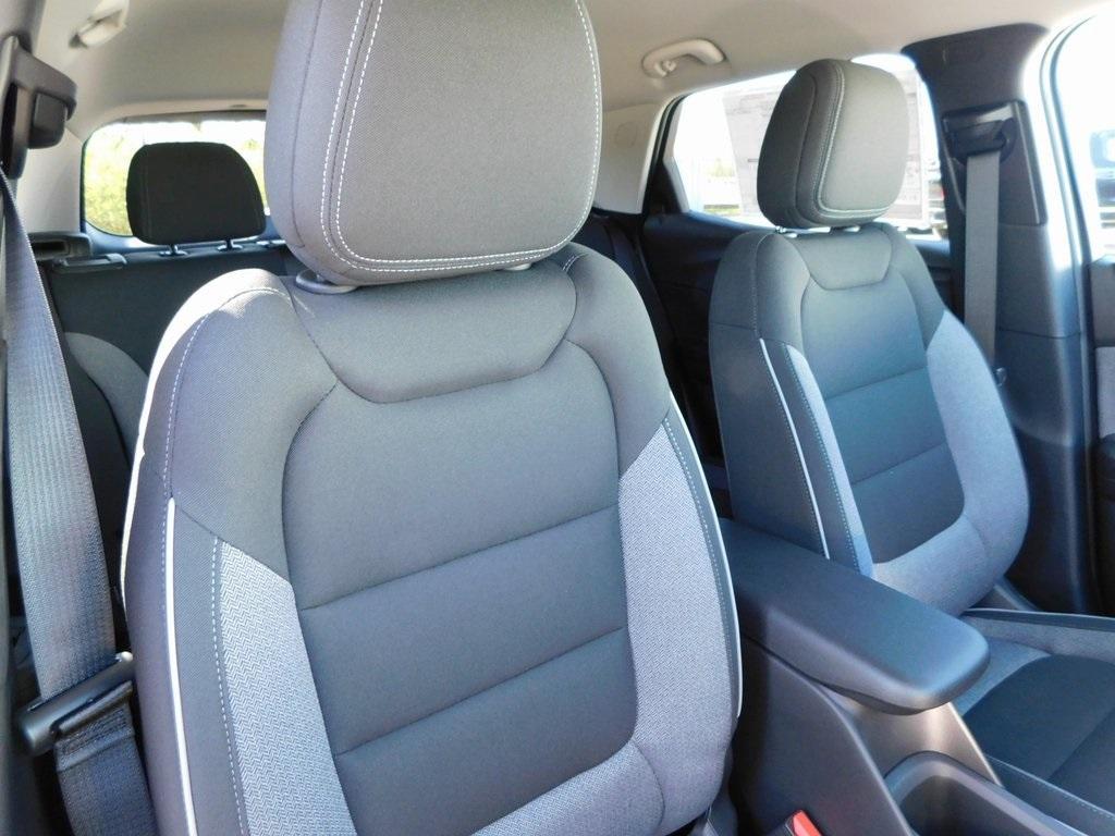 new 2025 Chevrolet TrailBlazer car, priced at $30,220