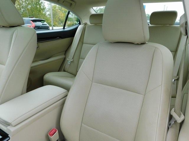 used 2015 Lexus ES 350 car, priced at $19,999