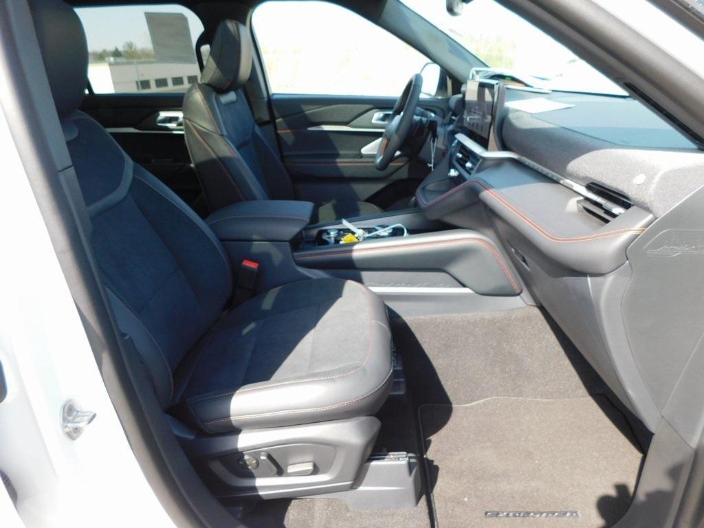 new 2025 Ford Explorer car, priced at $61,645