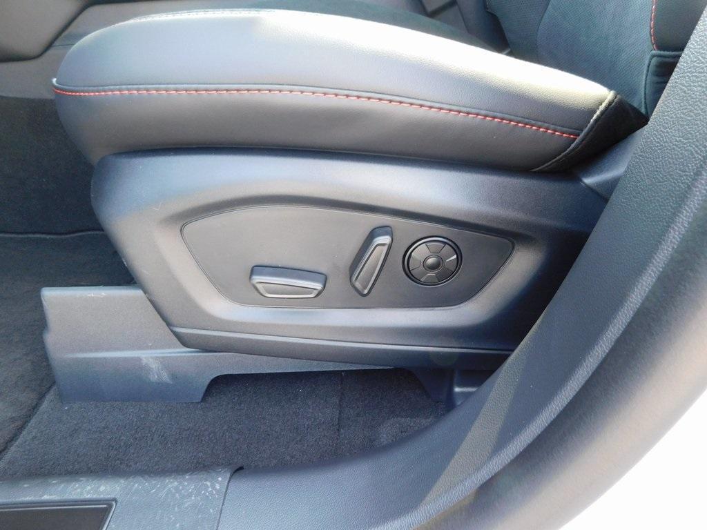 new 2025 Ford Explorer car, priced at $61,645