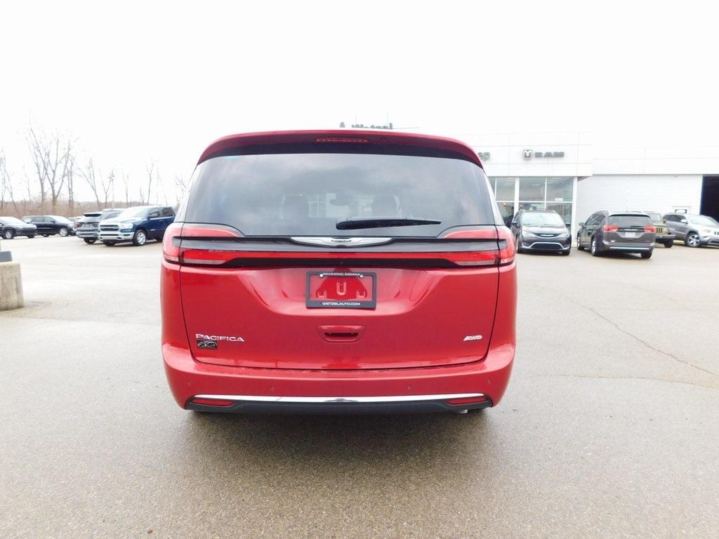 new 2024 Chrysler Pacifica car, priced at $40,179