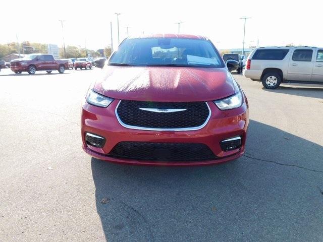 new 2024 Chrysler Pacifica car, priced at $41,679