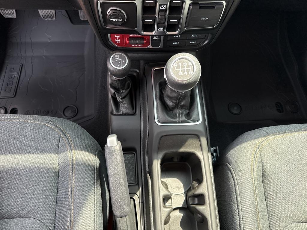 new 2025 Jeep Wrangler car, priced at $44,198