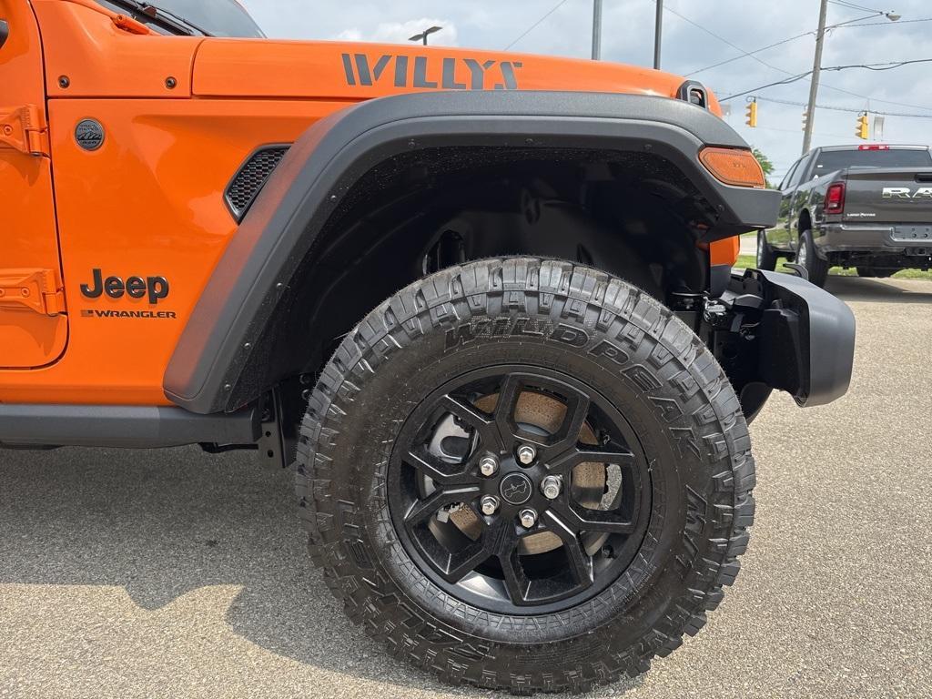 new 2025 Jeep Wrangler car, priced at $44,198