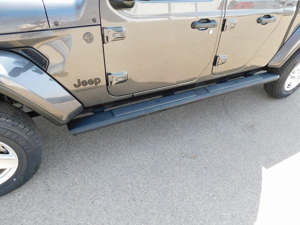 used 2023 Jeep Gladiator car, priced at $28,488