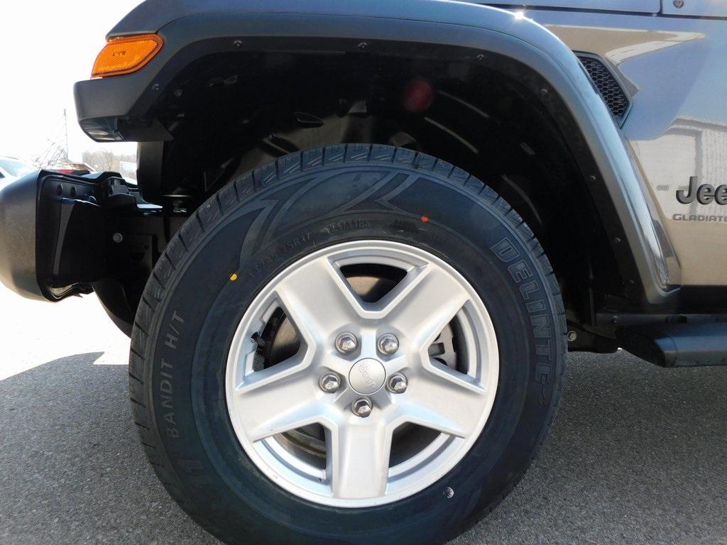 used 2023 Jeep Gladiator car, priced at $28,488
