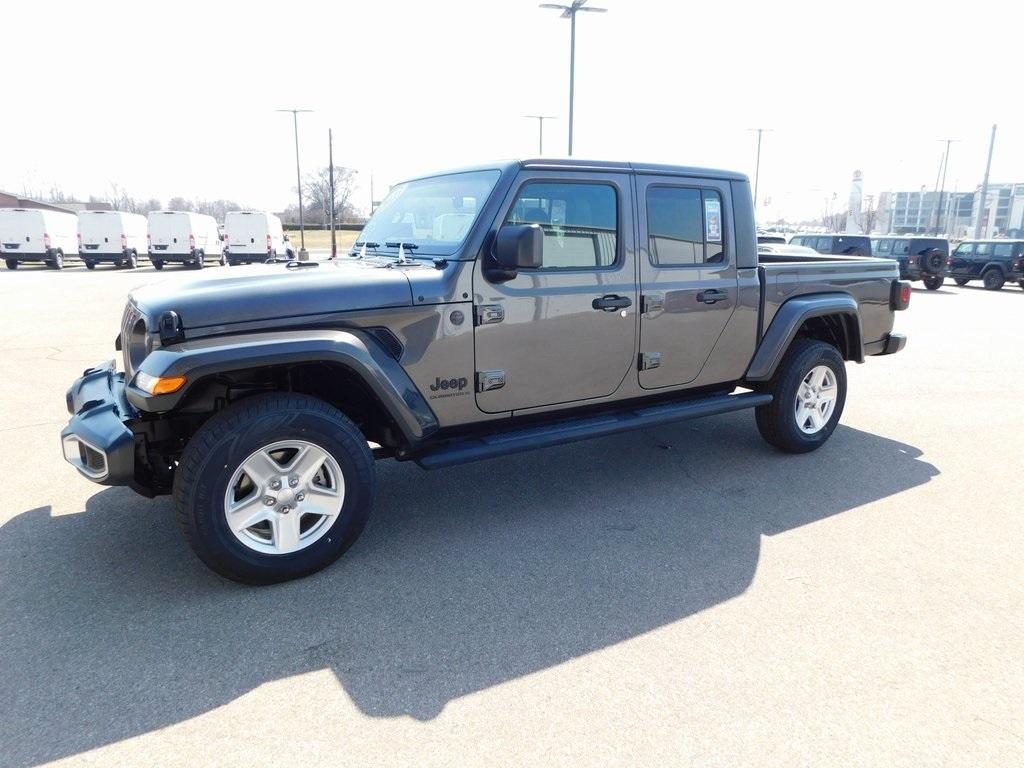 used 2023 Jeep Gladiator car, priced at $28,488