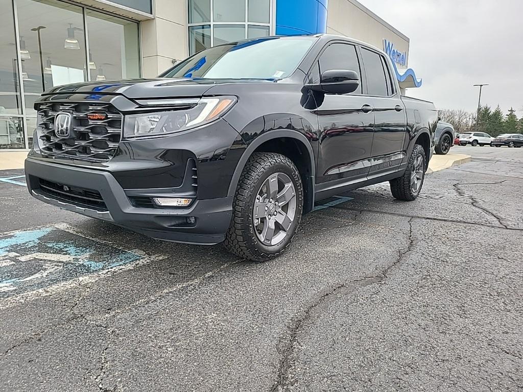 new 2025 Honda Ridgeline car, priced at $43,967