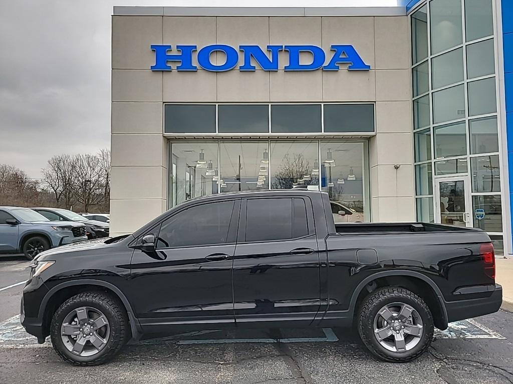 new 2025 Honda Ridgeline car, priced at $43,967