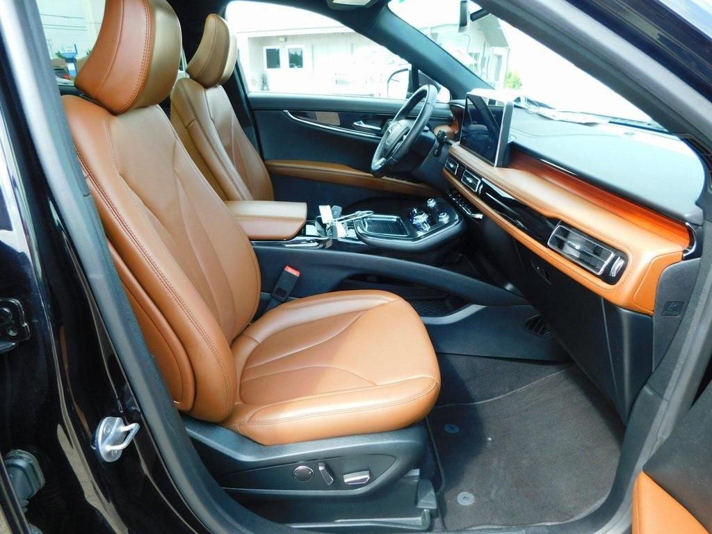 used 2022 Lincoln Nautilus car, priced at $36,250