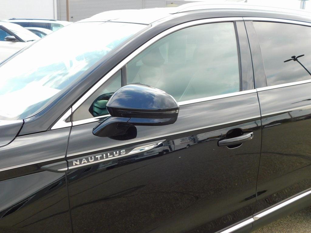 used 2022 Lincoln Nautilus car, priced at $36,250