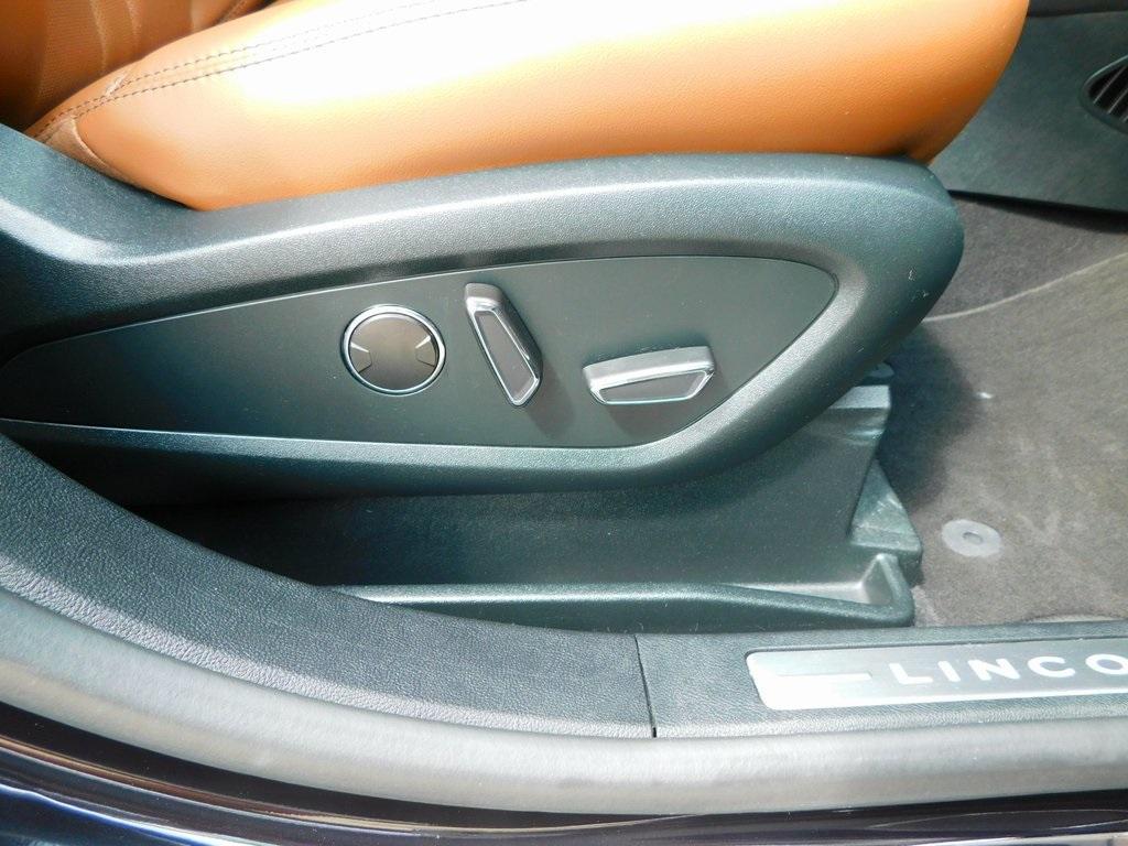 used 2022 Lincoln Nautilus car, priced at $36,250
