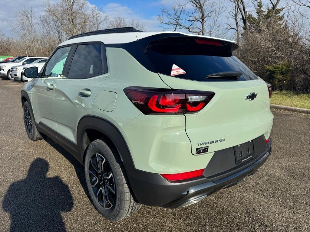 new 2025 Chevrolet TrailBlazer car, priced at $28,685