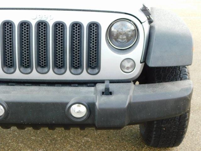 used 2015 Jeep Wrangler Unlimited car, priced at $14,590