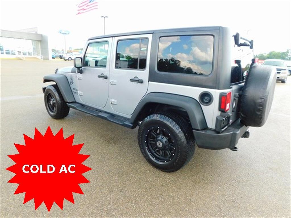used 2015 Jeep Wrangler Unlimited car, priced at $14,590