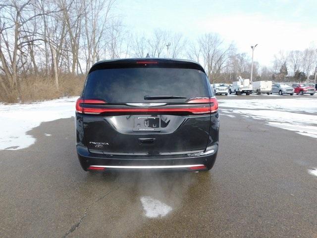 new 2025 Chrysler Pacifica car, priced at $38,896