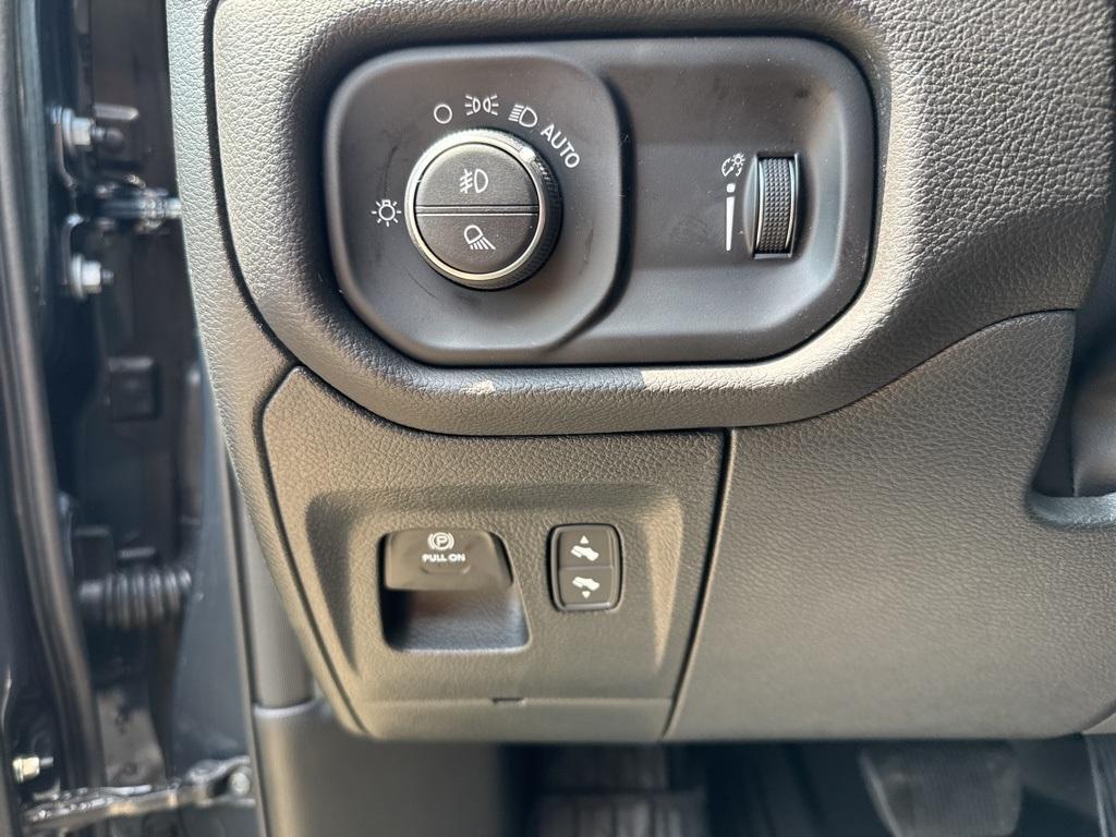 new 2025 Ram 1500 car, priced at $53,823