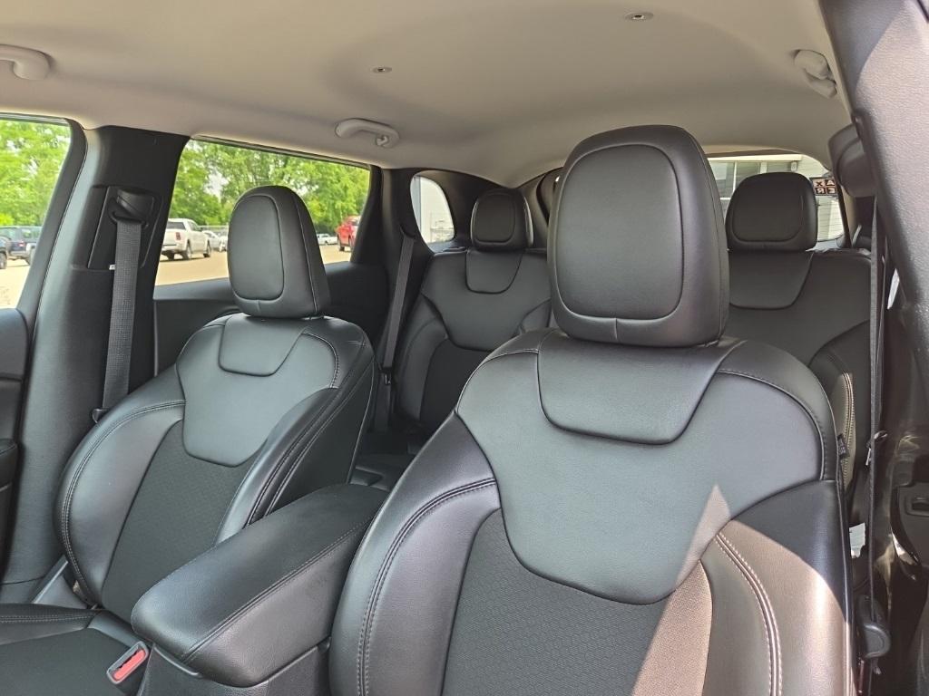 used 2020 Jeep Cherokee car, priced at $19,989