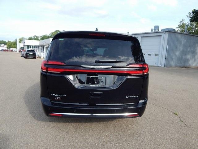 new 2024 Chrysler Pacifica car, priced at $41,292