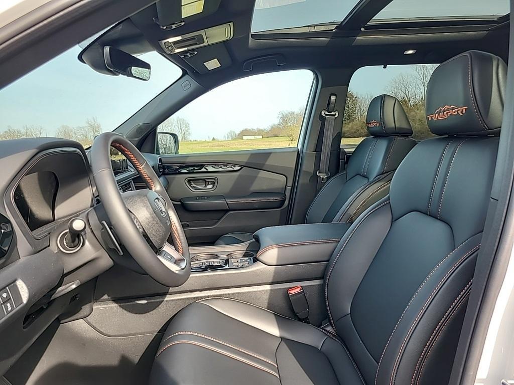 new 2025 Honda Pilot car, priced at $49,300