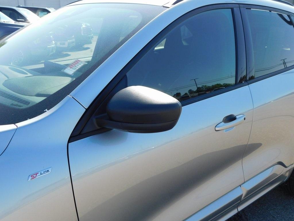 used 2023 Ford Escape car, priced at $25,995