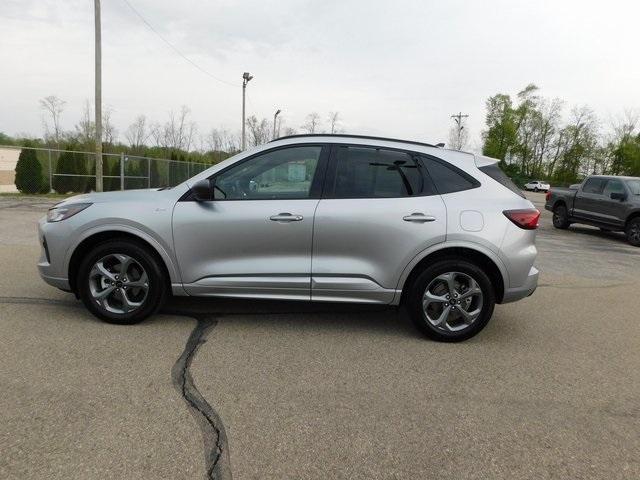 used 2023 Ford Escape car, priced at $25,999